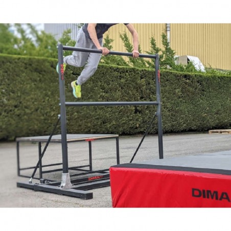 DOUBLE BAR AND PARKOUR / FREERUNNING BLOCK